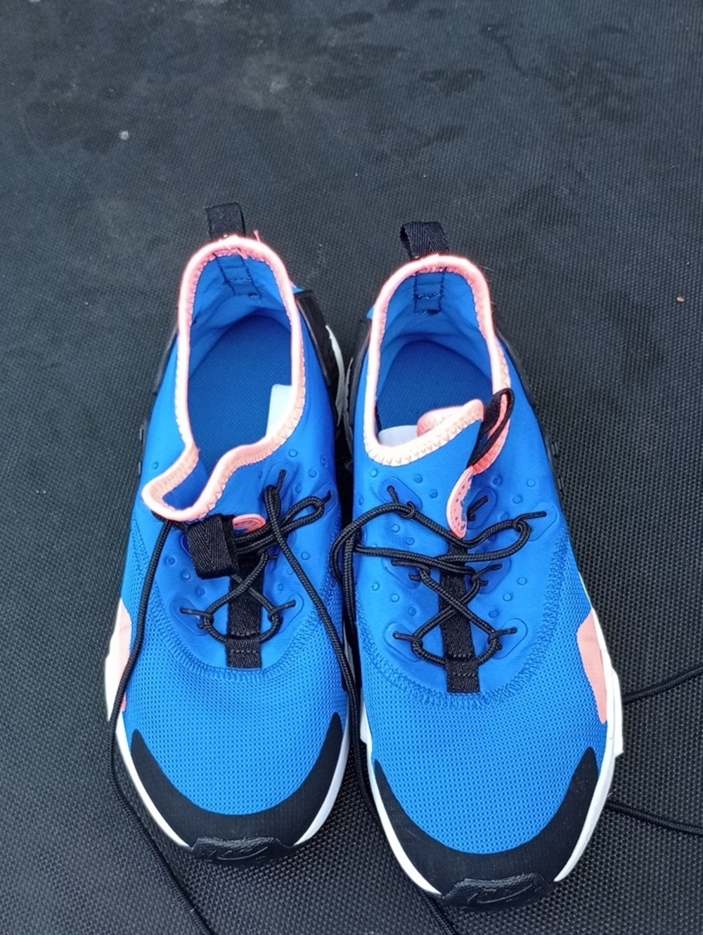 Nike Blue‎ and Pink Athletic Shoes - Picture 3 of 9